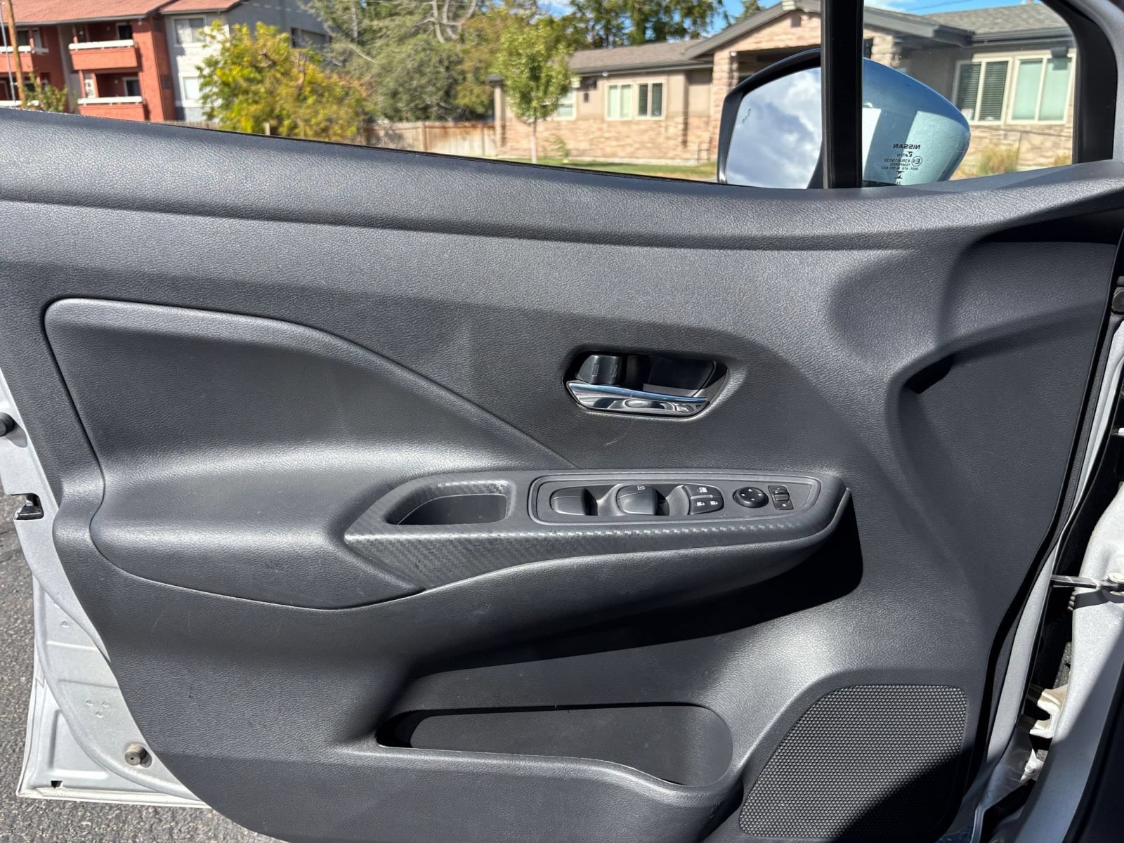 Used 2025 Nissan Versa SV FWD image 18