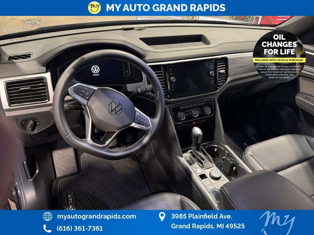 Used 2022 Volkswagen Atlas Cross Sport SE image 18
