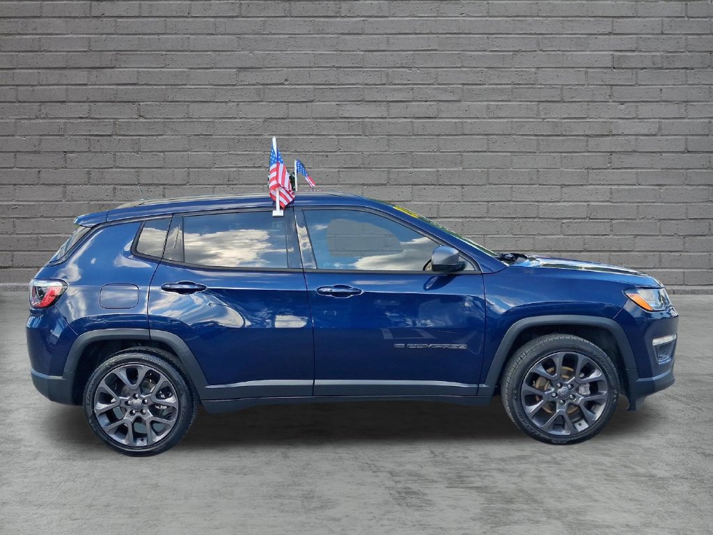 Used 2021 Jeep Compass Latitude FWD image 11
