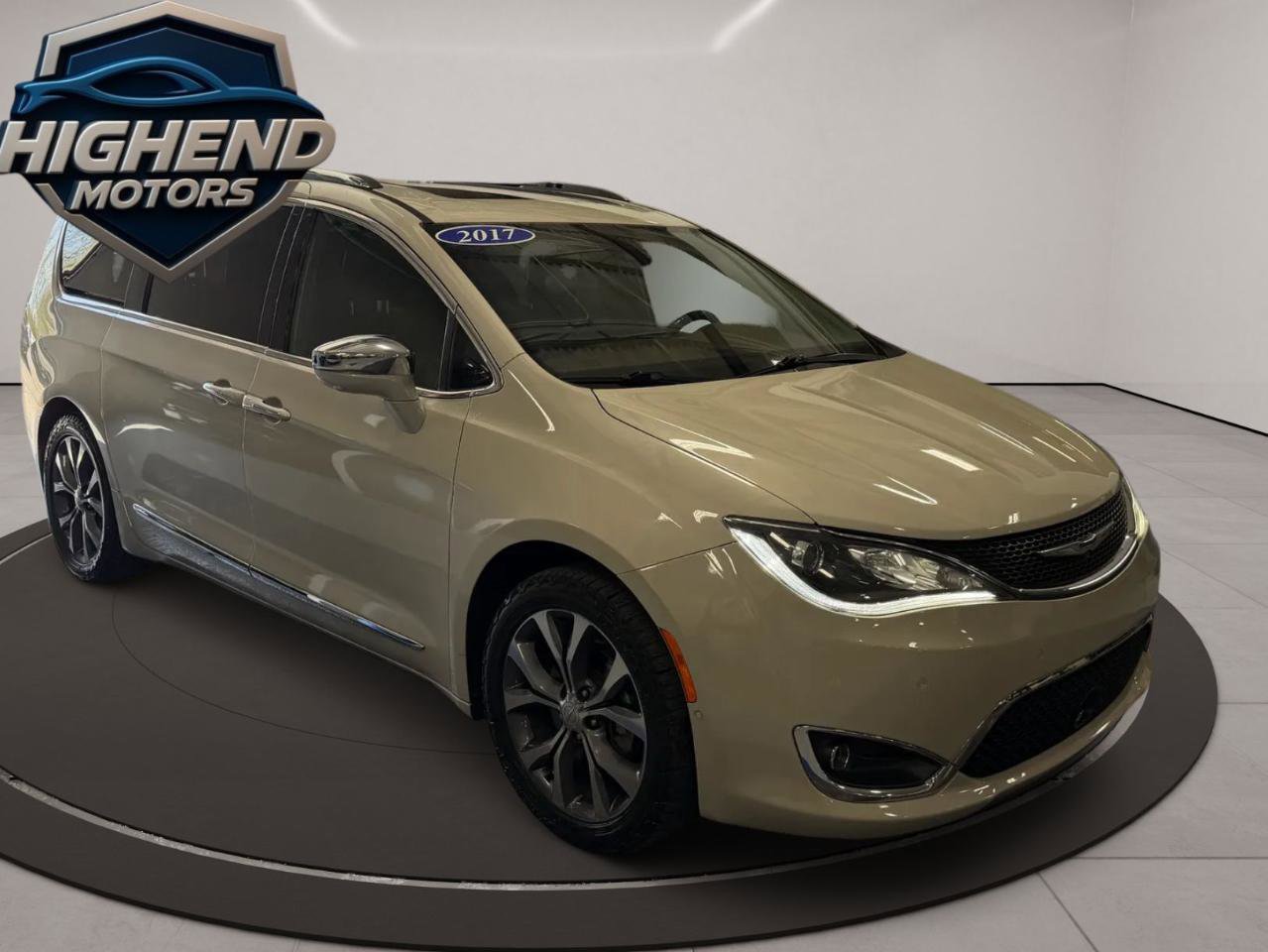 Used 2017 Chrysler Pacifica Limited FWD image 7