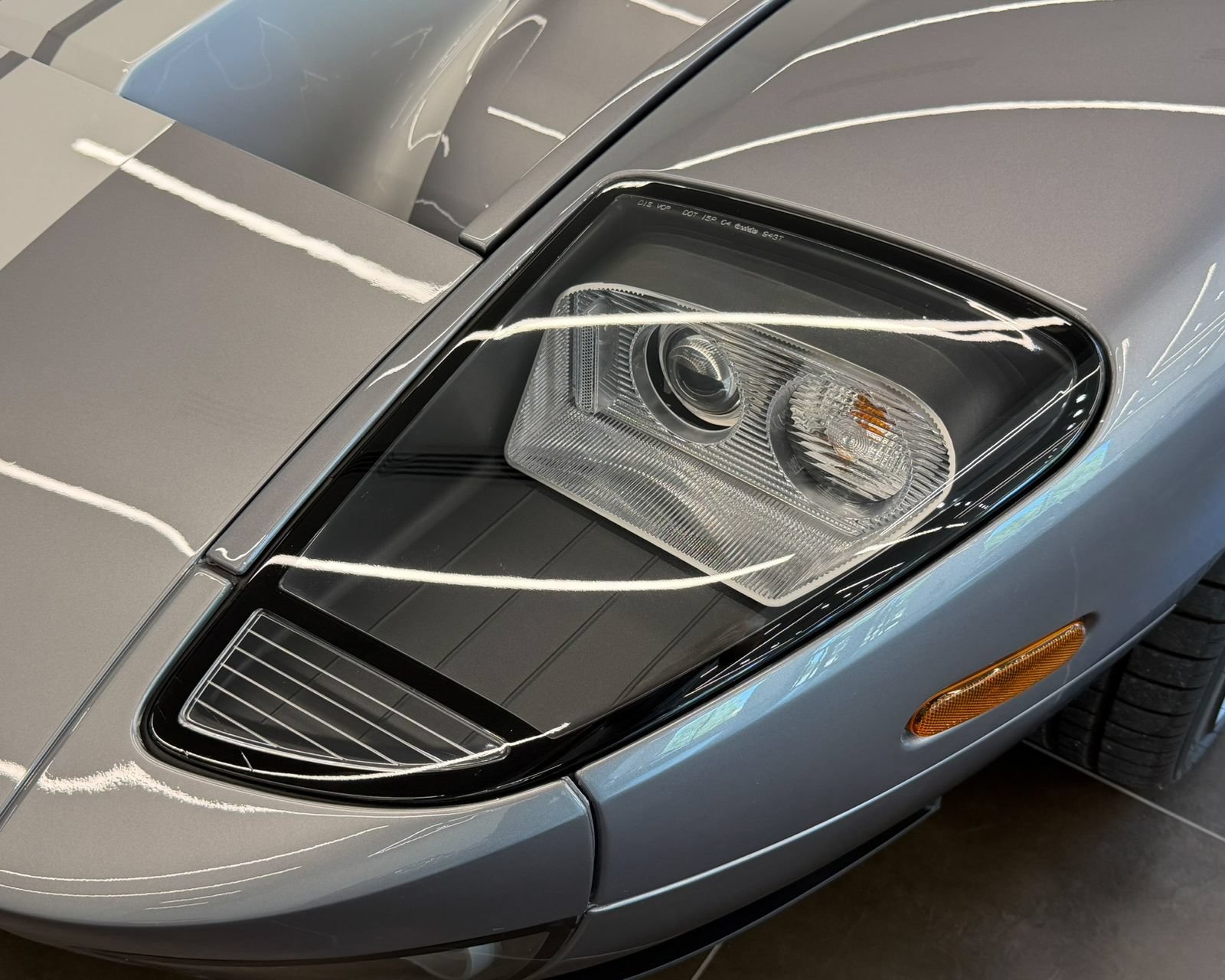 Used 2006 Ford GT RWD image 50