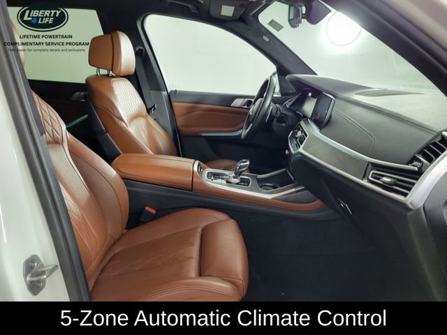 Used 2021 BMW X7 M50i image 18