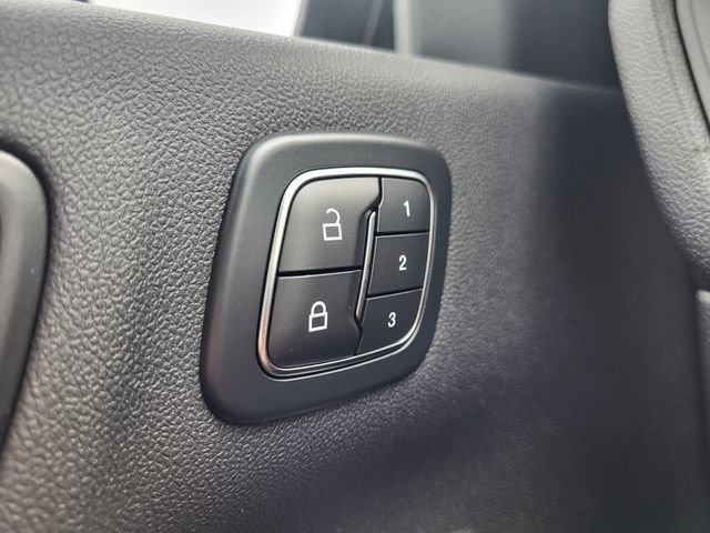 New 2025 Ford Escape SE w/ PHEV Premium Package image 13