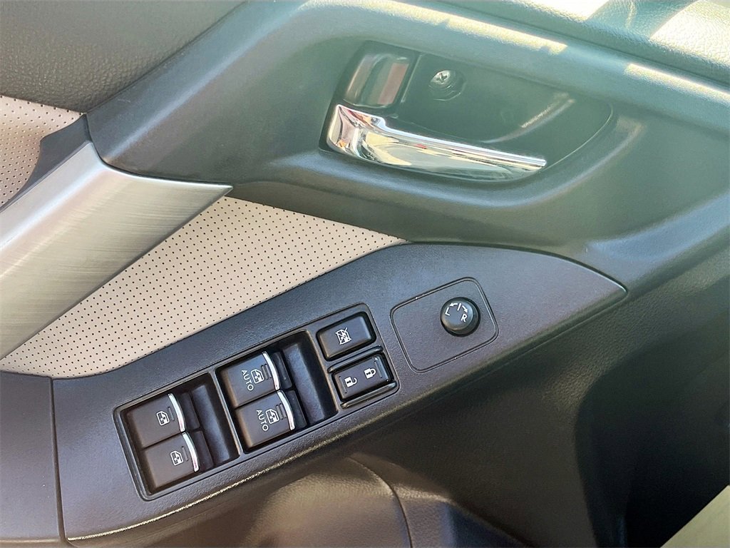 Used 2018 Subaru Forester 2.5i Limited image 16