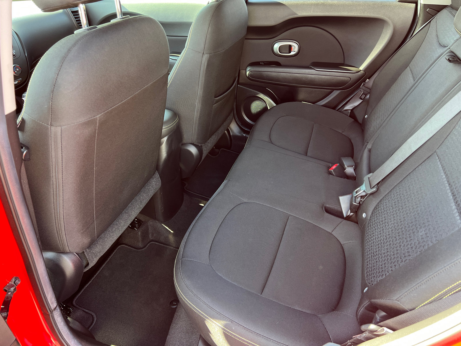 Used 2015 Kia Soul + FWD image 25