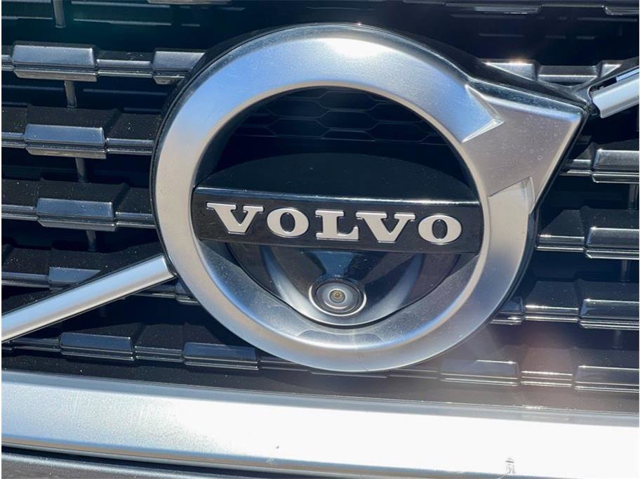 Used 2019 Volvo S60 T5 R-Design image 9