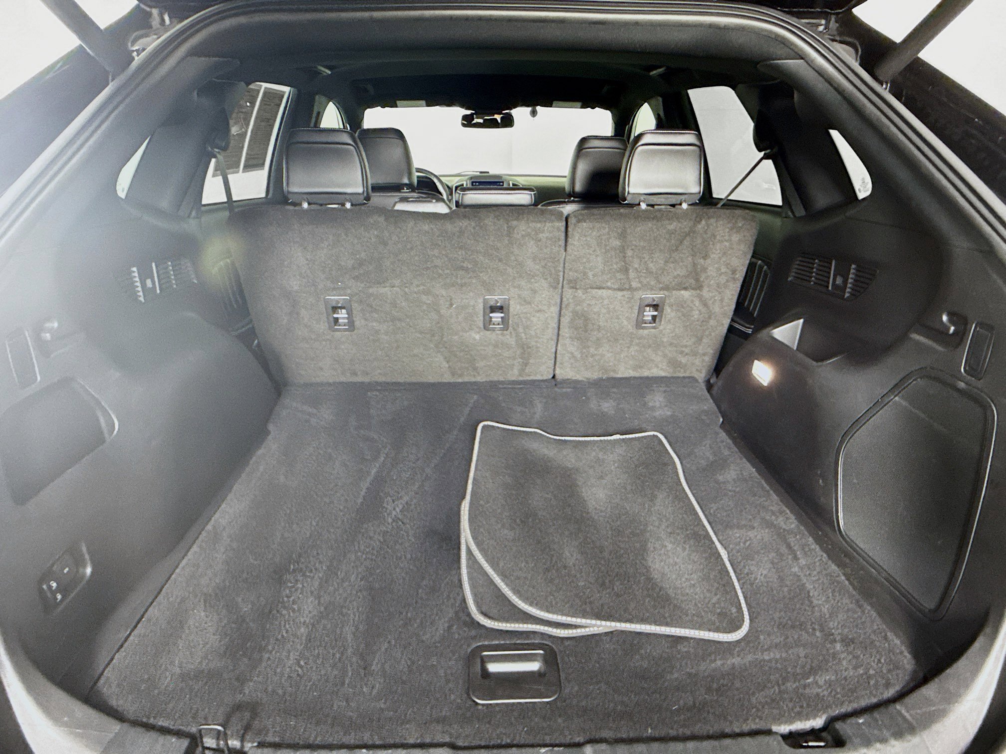 Used 2023 Ford Edge ST image 32