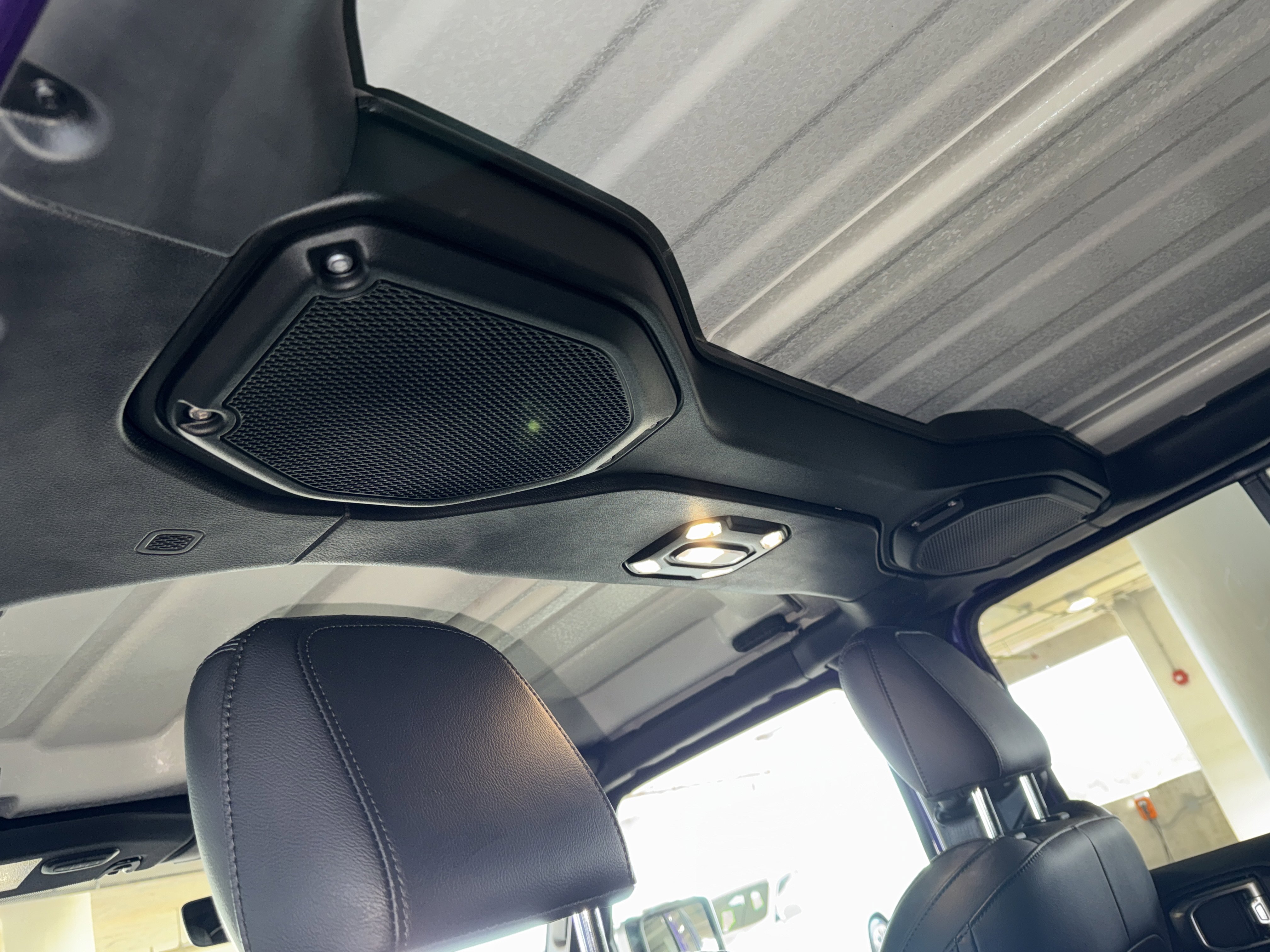 Used 2023 Jeep Wrangler Sahara image 34