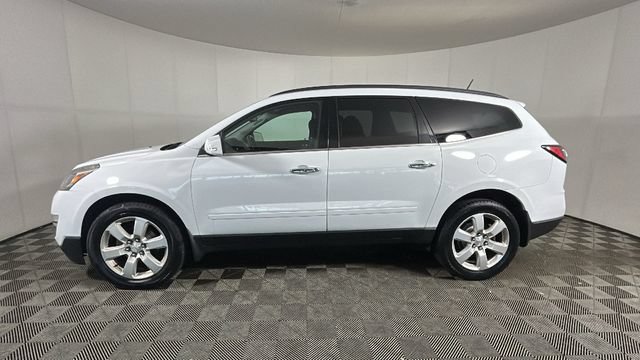 Used 2017 Chevrolet Traverse LT w/ Style and Technology Package AWD/4WD image 5