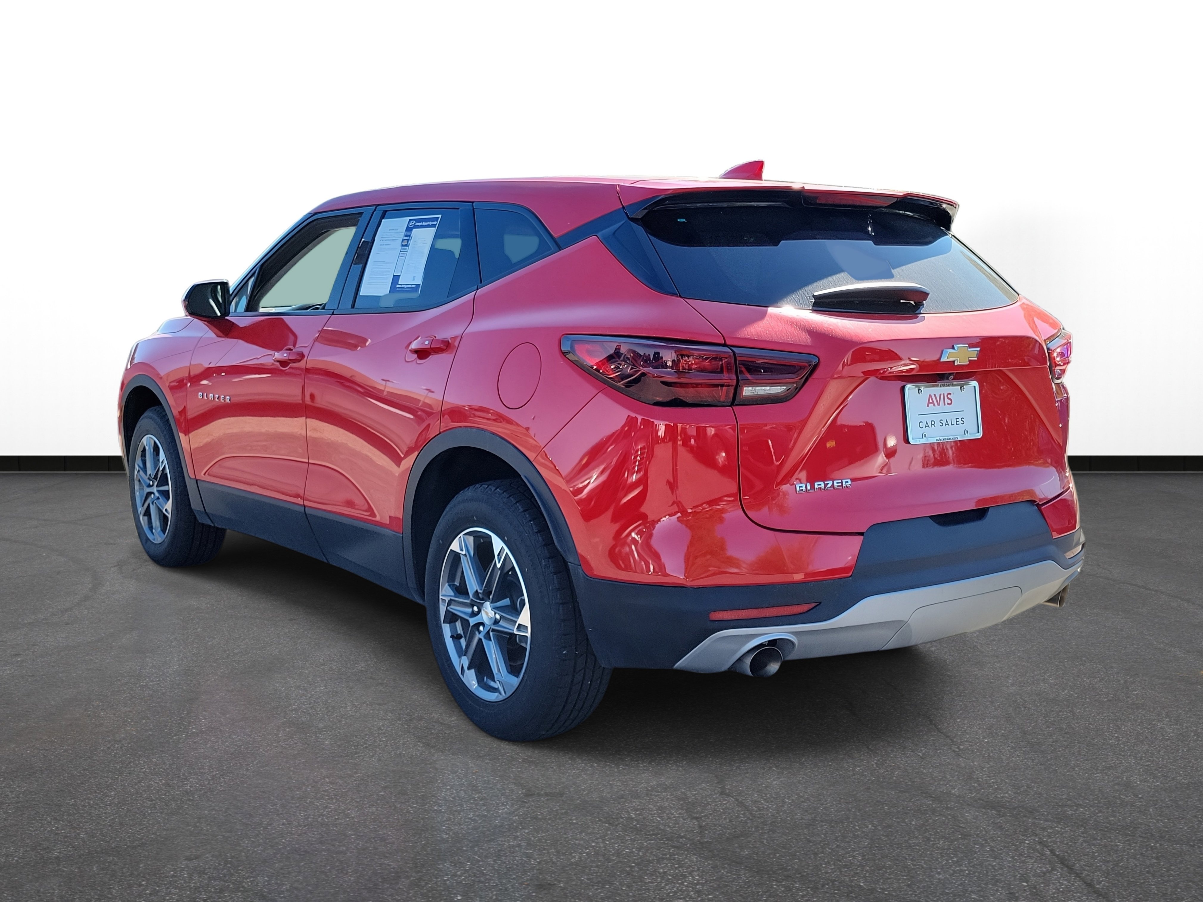 Used 2023 Chevrolet Blazer LT image 3