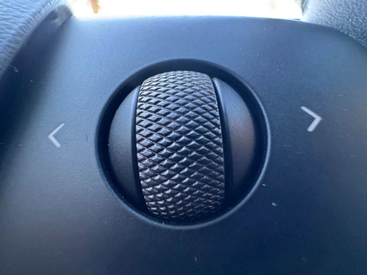 Used 2022 Tesla Model Y Performance AWD/4WD image 42