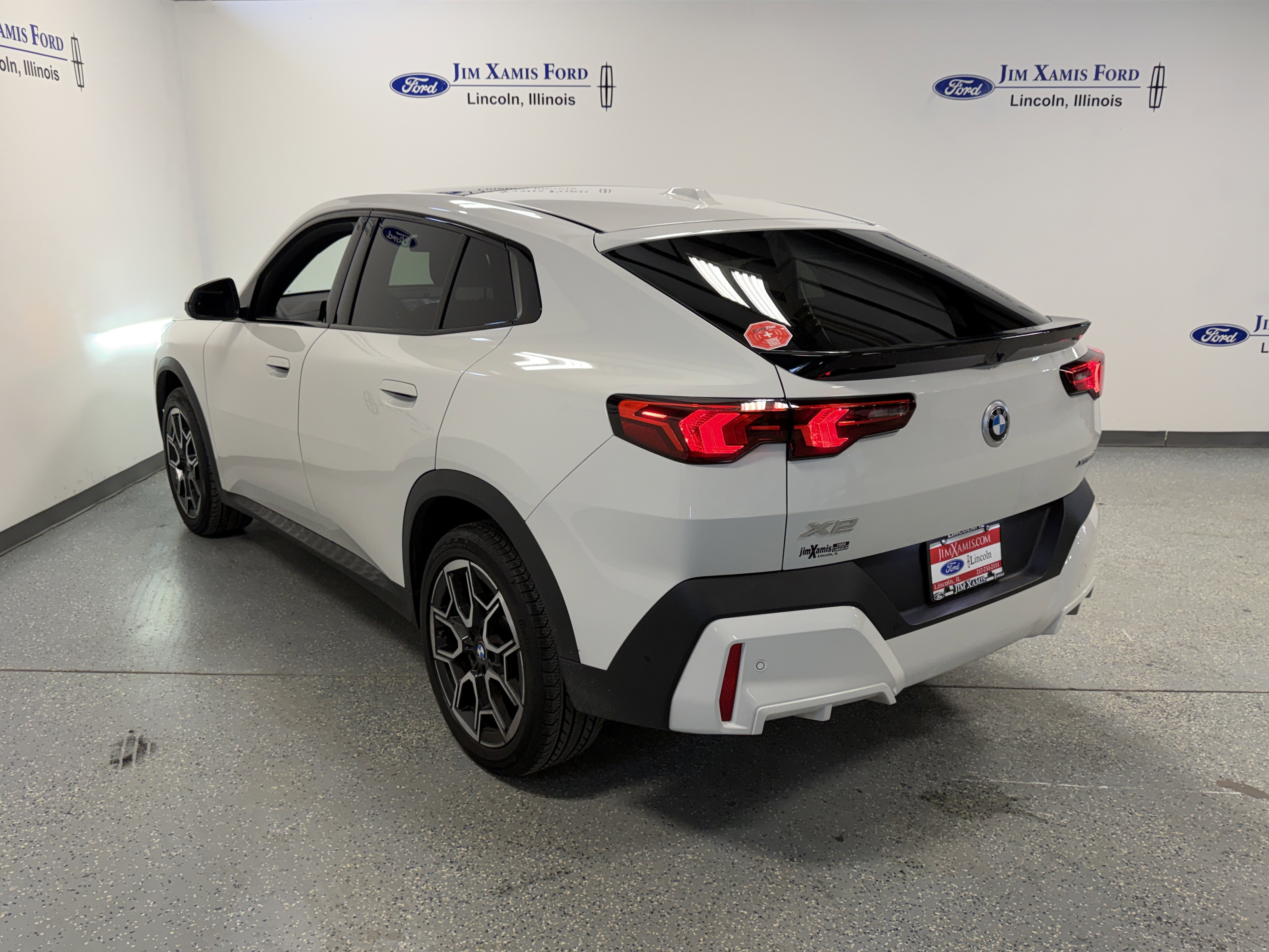 Used 2025 BMW X2 xDrive28i image 4