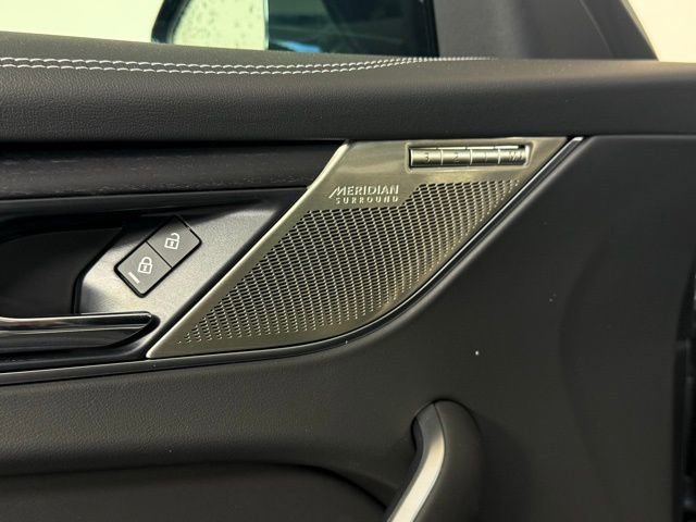 New 2026 Jaguar F-PACE R-Dynamic S image 25