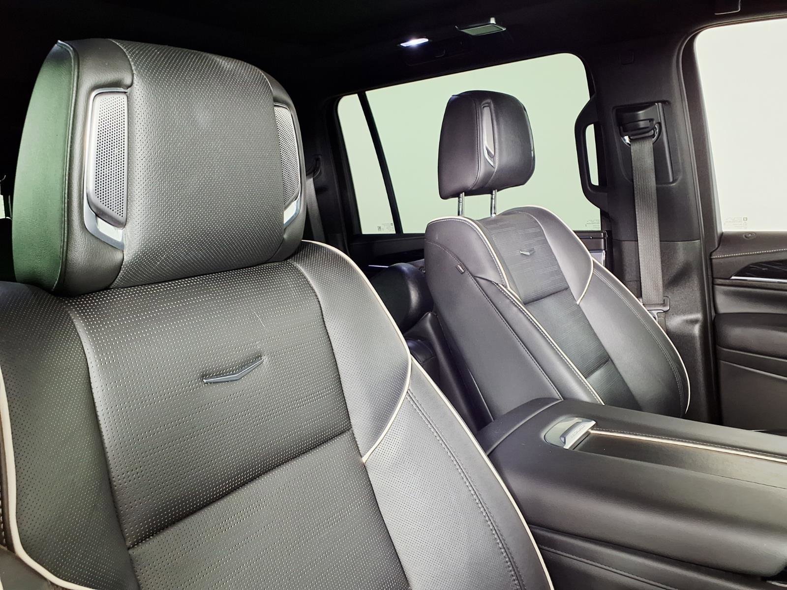 Used 2022 Cadillac Escalade ESV Sport w/ Touring Package AWD/4WD image 11