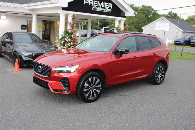 Used 2024 Volvo XC60 B5 Plus w/ Climate Package AWD/4WD image 4