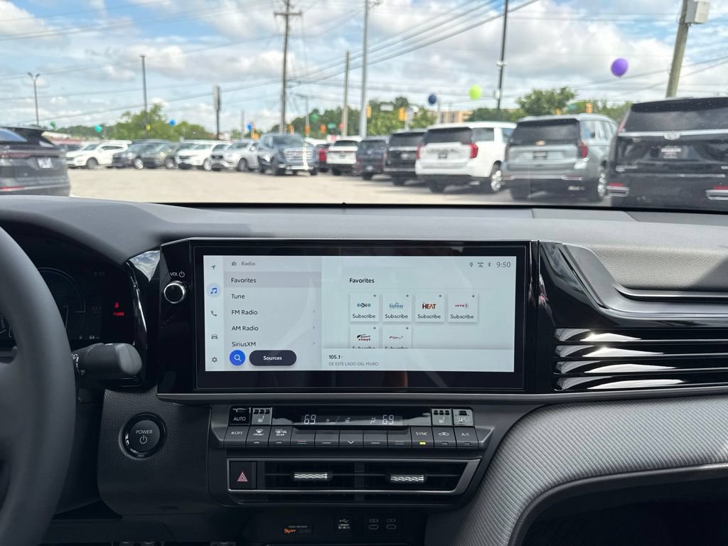 Used 2025 Toyota Camry SE w/ Multimedia Upgrade Package FWD image 20