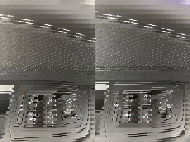 New 2026 Volkswagen Atlas Cross Sport SEL image 17