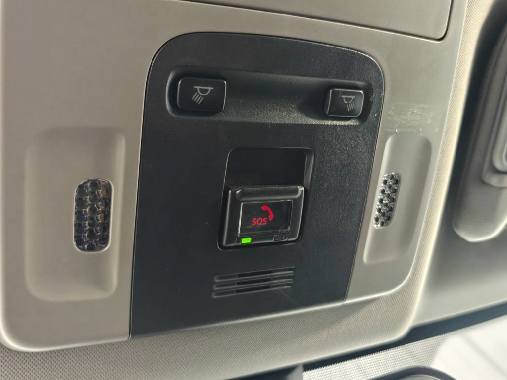 Used 2023 Toyota Camry SE FWD image 9