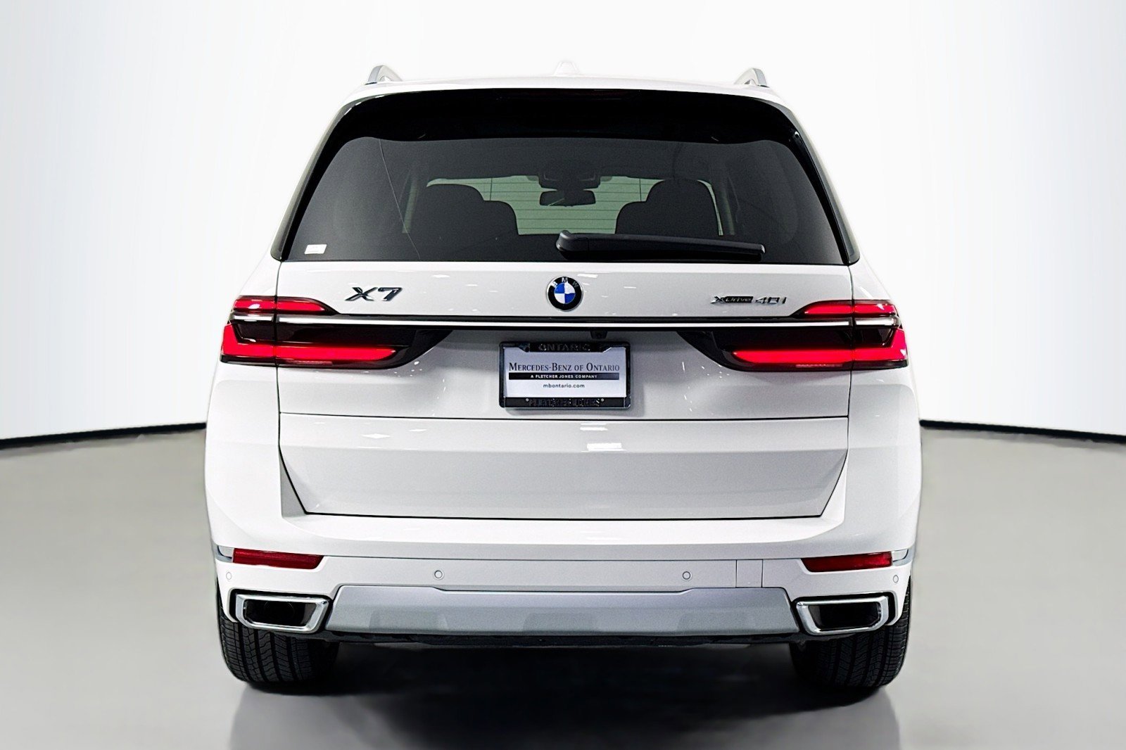 Used 2024 BMW X7 xDrive40i w/ Executive Package image 4