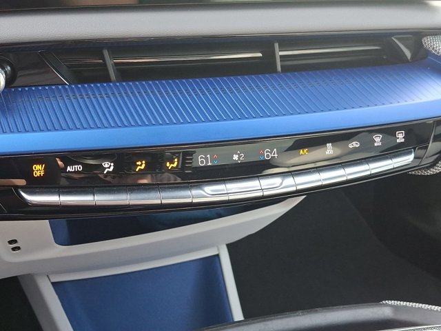 Used 2025 Cadillac Optiq Sport 2 image 16