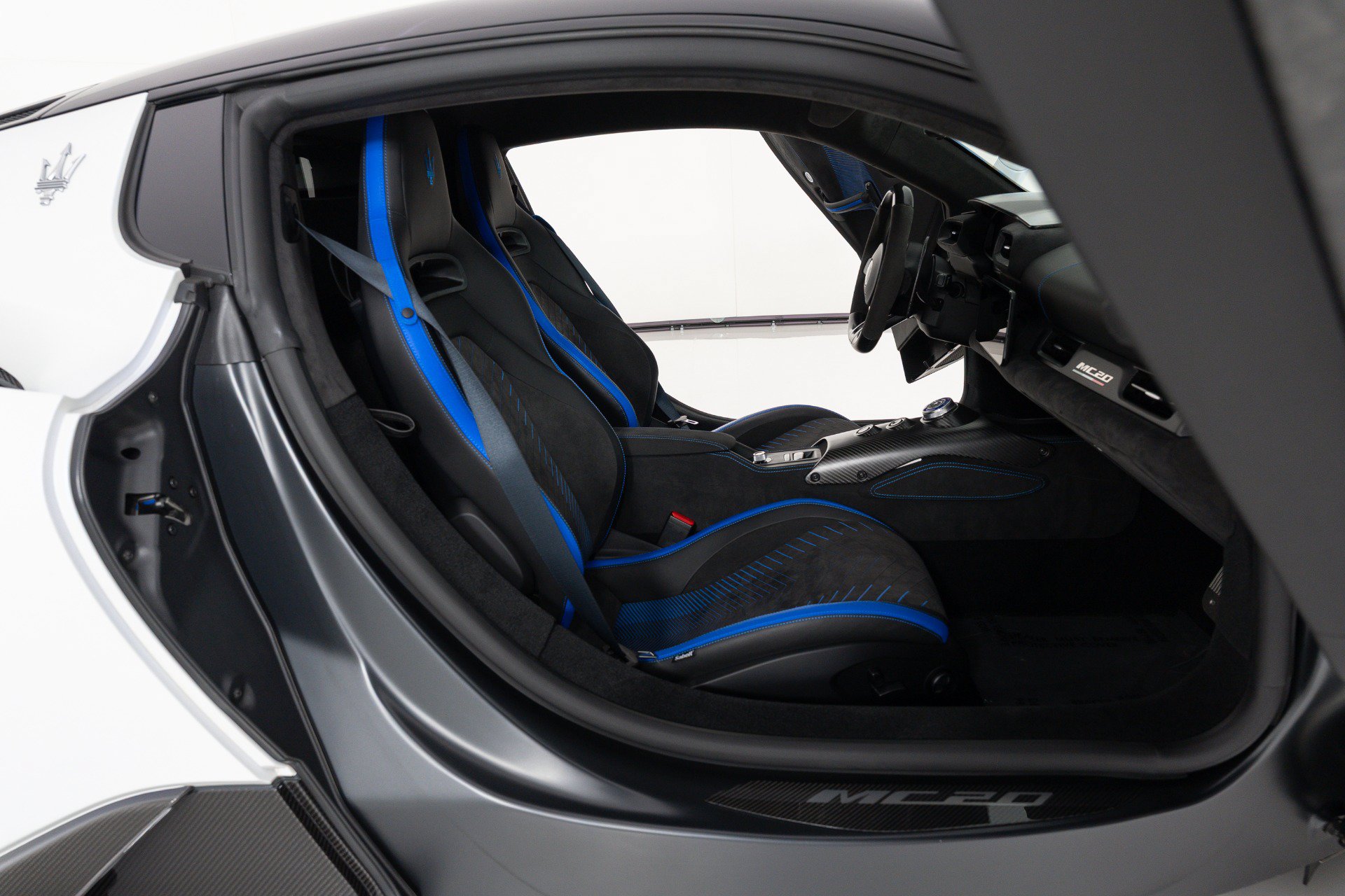 Used 2022 Maserati MC20 Coupe RWD image 38