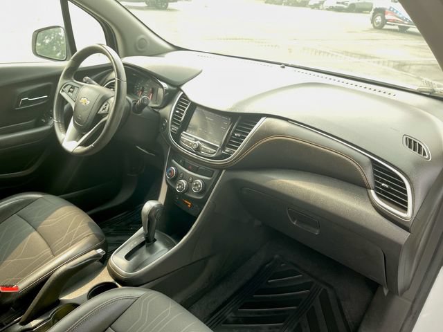Used 2020 Chevrolet Trax LT w/ LT Convenience Package FWD image 27