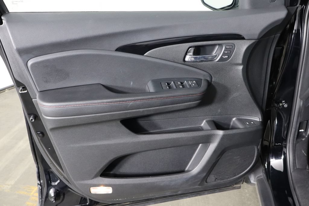 Used 2022 Honda Pilot Black Edition image 19