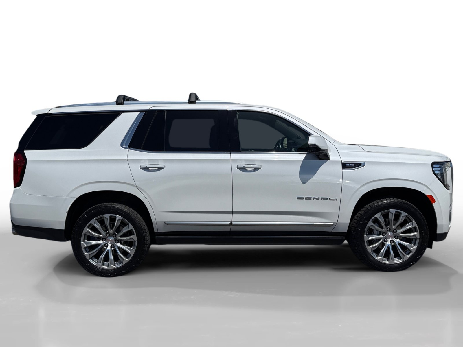 Used 2021 GMC Yukon Denali w/ Denali Premium Package AWD/4WD image 6
