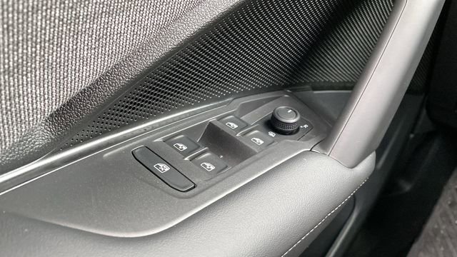 New 2026 Volkswagen Tiguan S image 17