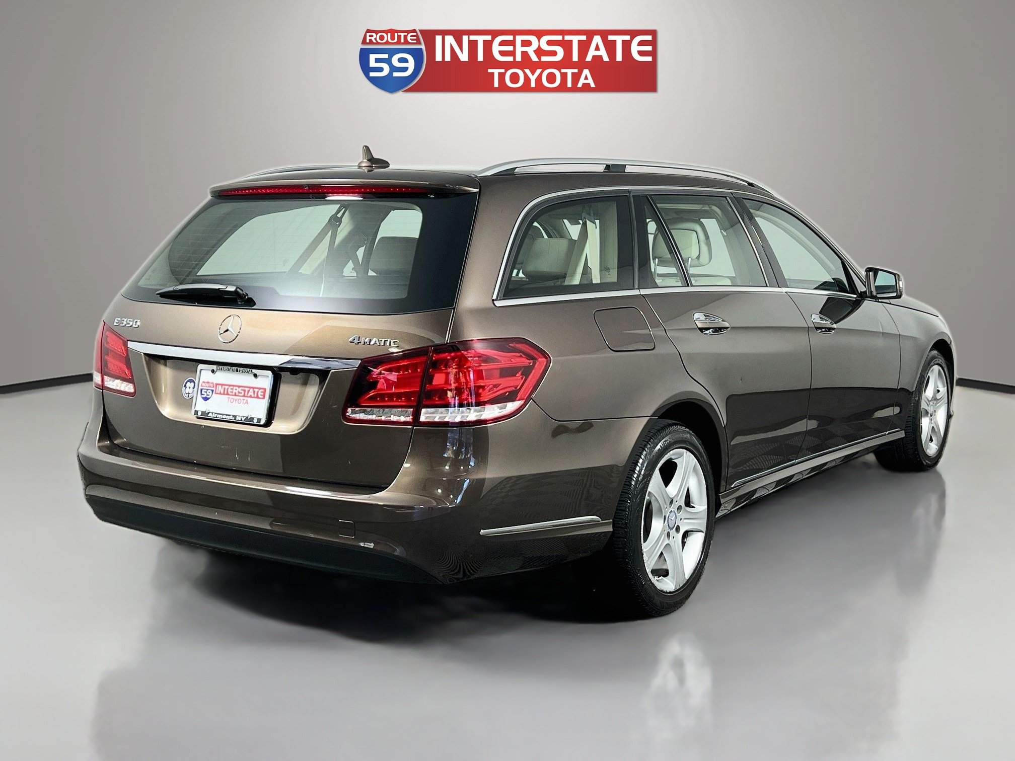 Used 2014 Mercedes-Benz E 350 4MATIC Wagon image 7