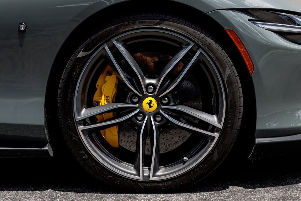 Used 2023 Ferrari Roma RWD image 37