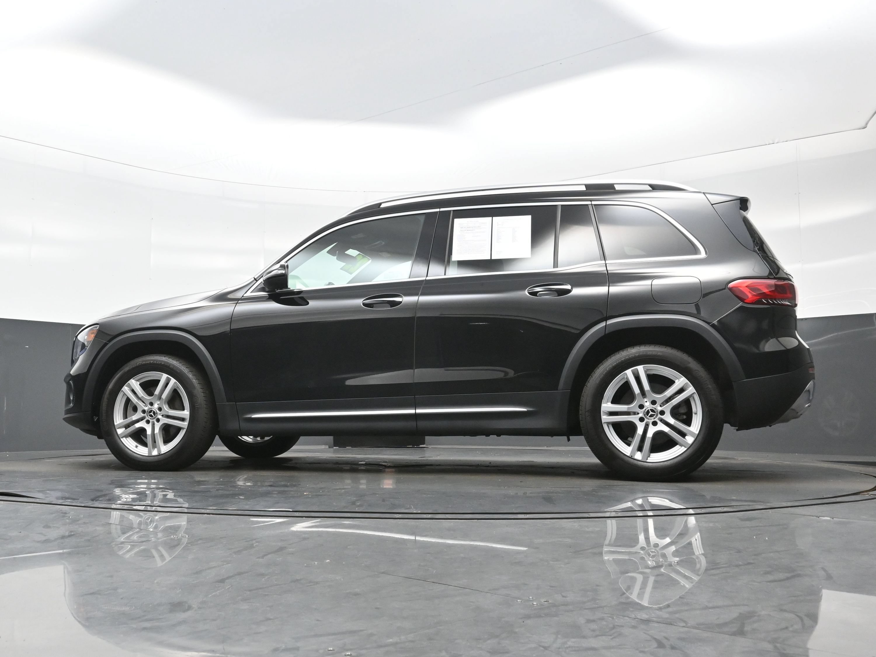 Used 2022 Mercedes-Benz GLB 250 4MATIC image 28