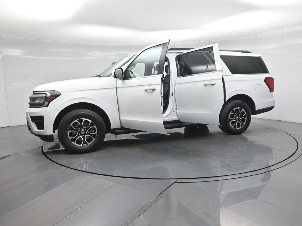 Used 2024 Ford Expedition Max XLT image 38