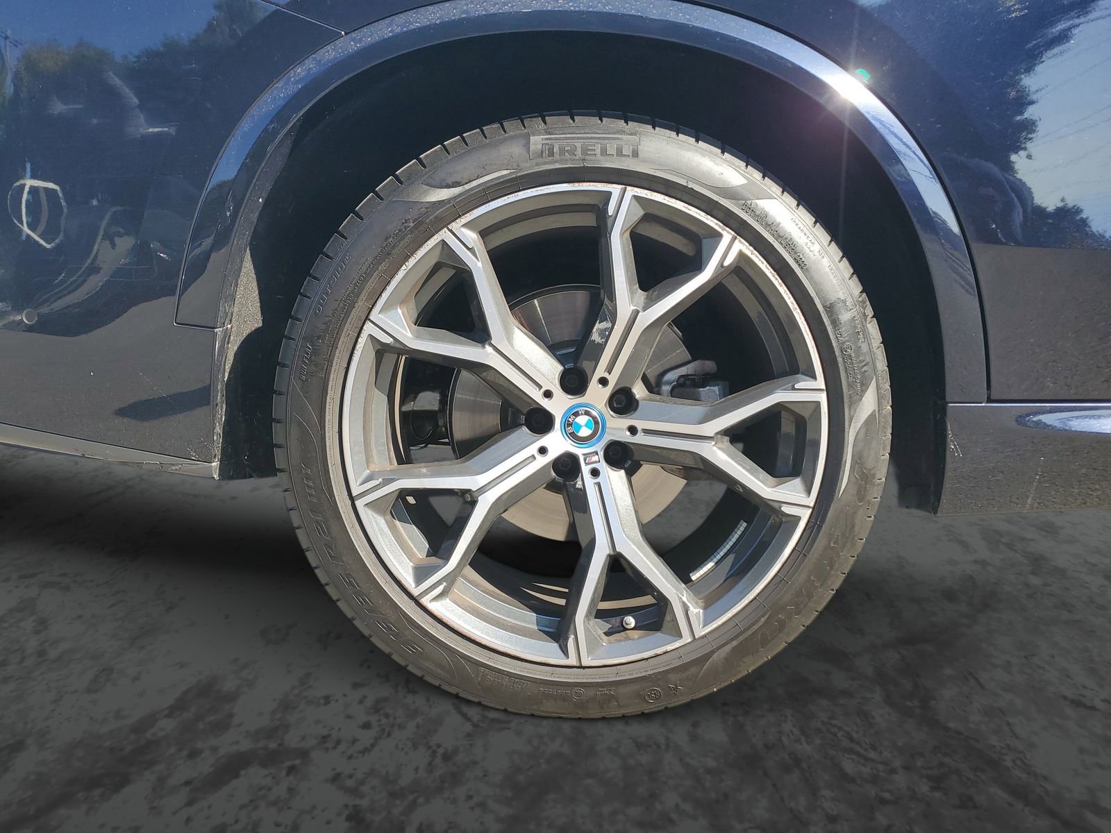 Used 2023 BMW X5 xDrive45e w/ M Sport Package image 5