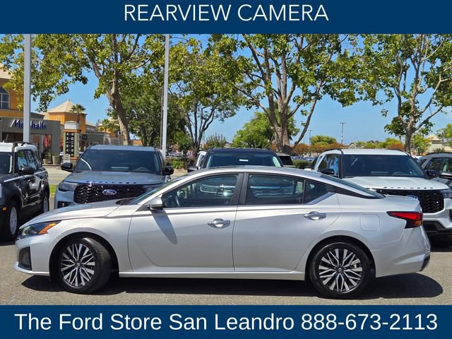 Used 2023 Nissan Altima 2.5 SV w/ SV Premium Package FWD image 5
