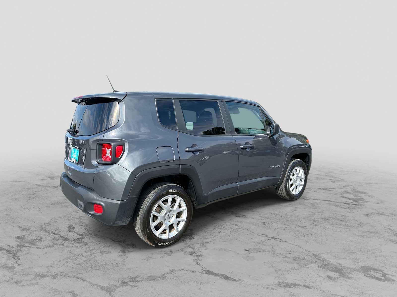 Certified 2023 Jeep Renegade Latitude AWD/4WD image 8
