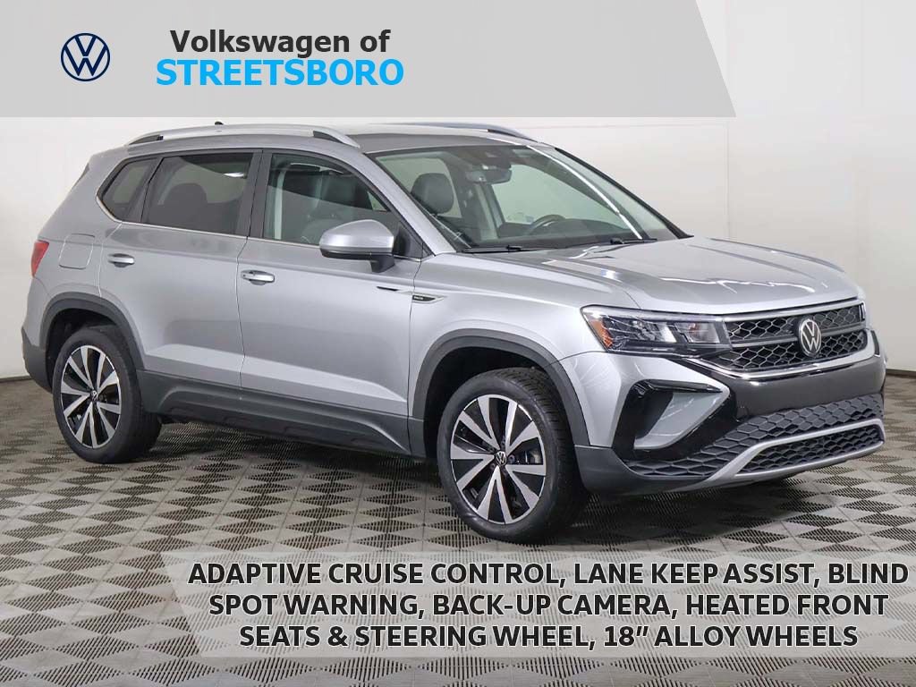Used 2023 Volkswagen Taos SE FWD image 1