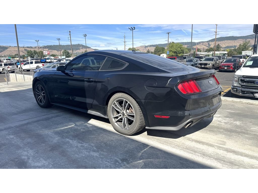 Used 2016 Ford Mustang Premium image 5