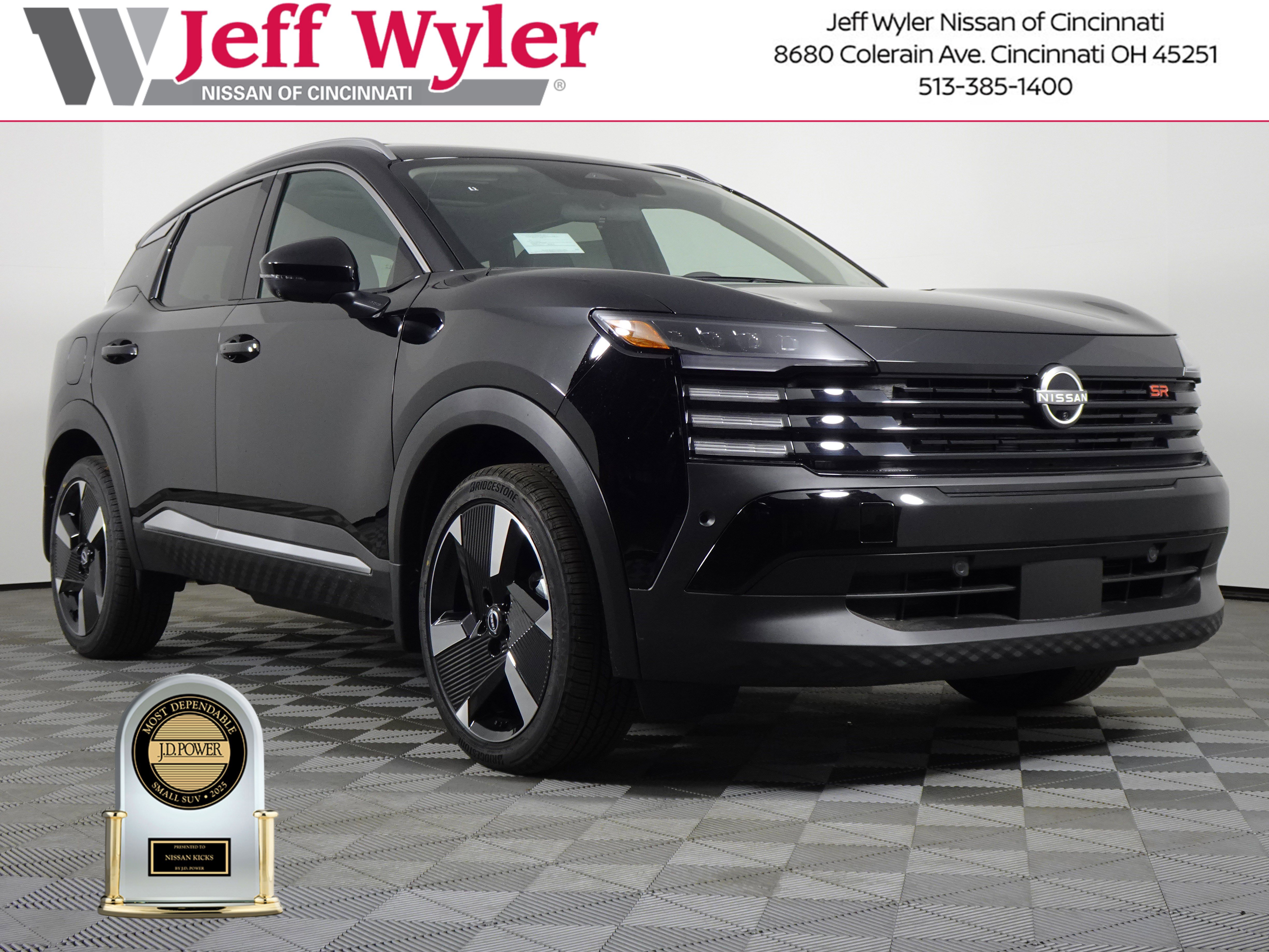 New 2025 Nissan Kicks SR w/ SR Premium Package