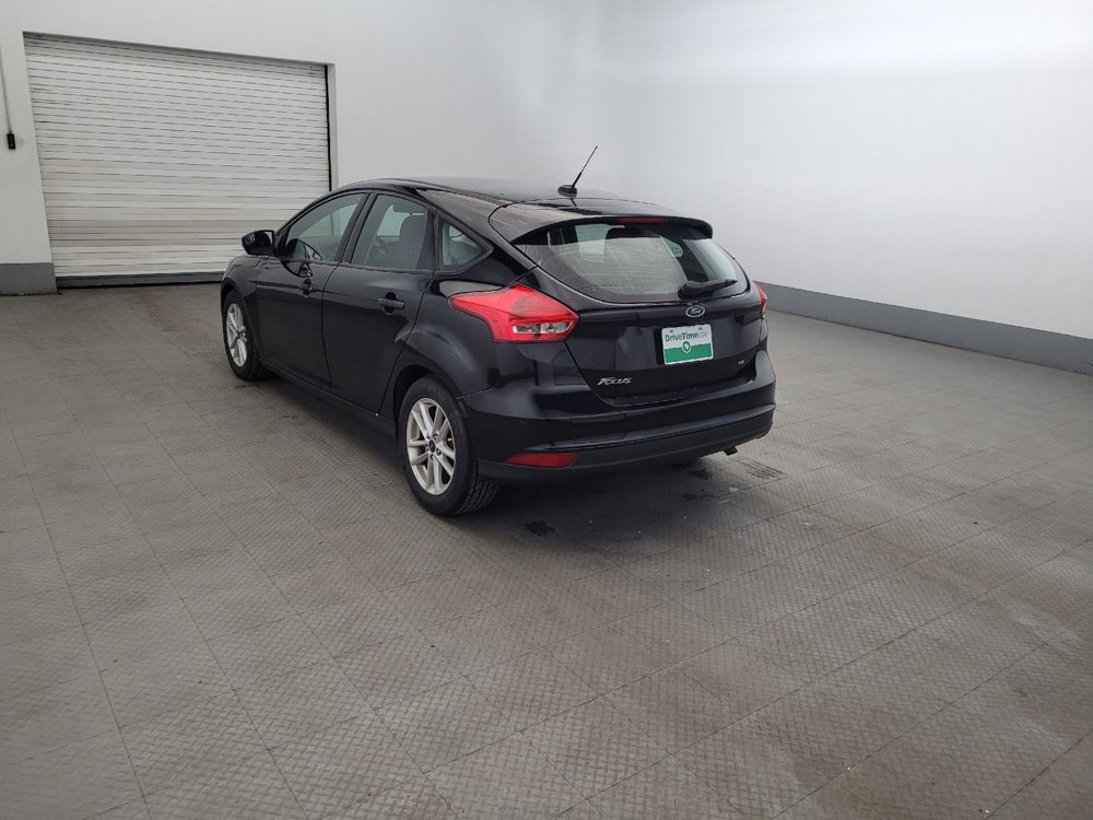 Used 2018 Ford Focus SE w/ Cold Weather Package FWD image 5