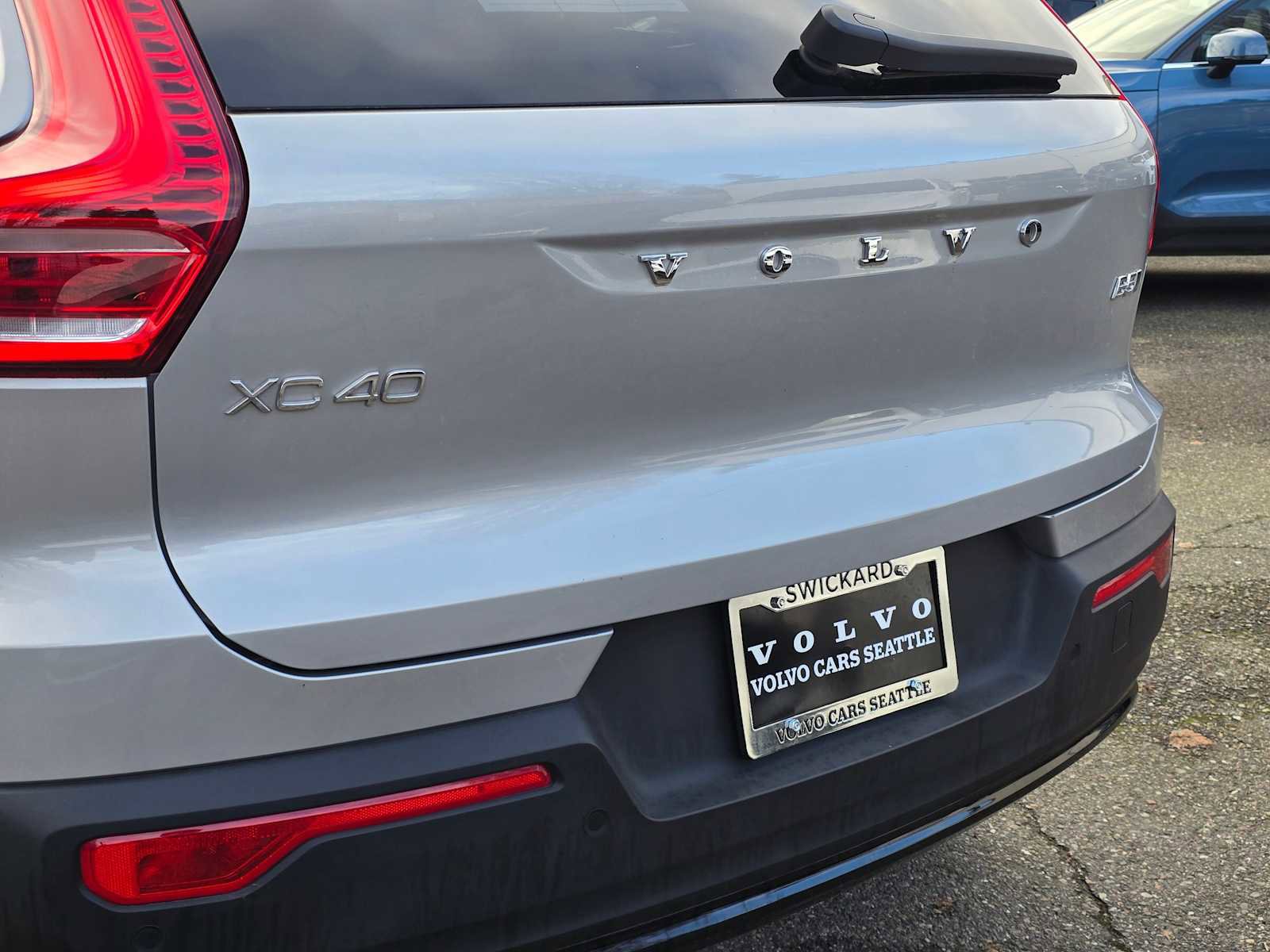 Certified 2025 Volvo XC40 B5 Plus w/ Climate Package image 13