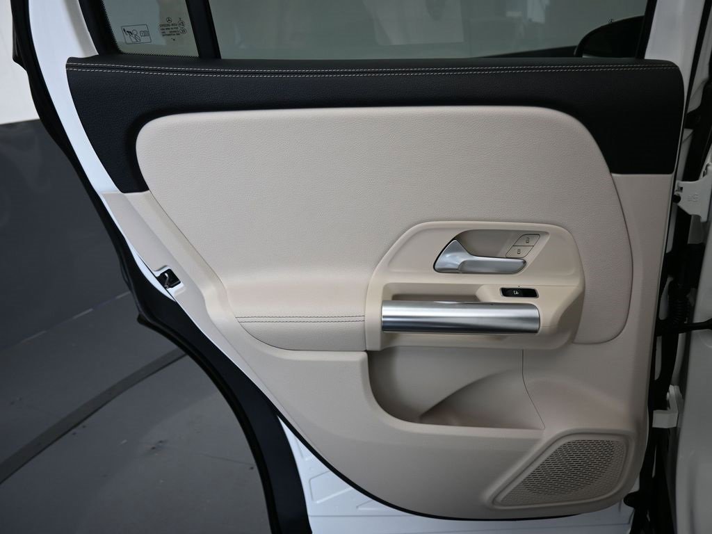 Used 2021 Mercedes-Benz GLA 250 4MATIC image 31