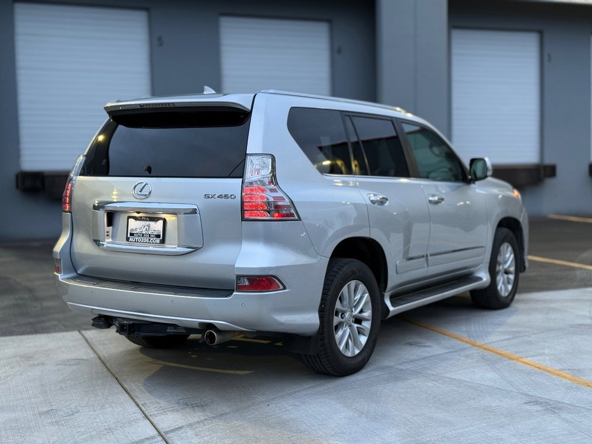 Used 2018 Lexus GX 460 Premium w/ Premium Package AWD/4WD image 3