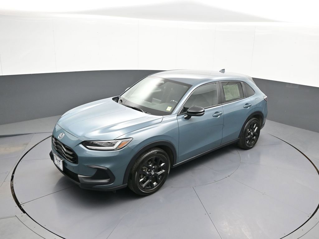 Certified 2025 Honda HR-V Sport image 32