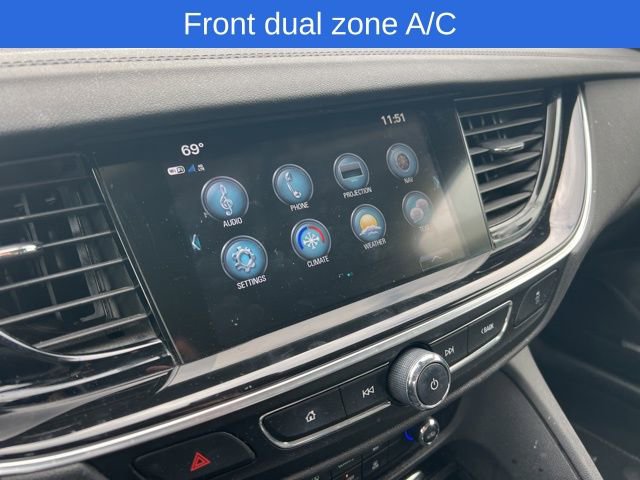 Used 2018 Buick Regal Essence w/ Driver Confidence Package #1 image 10