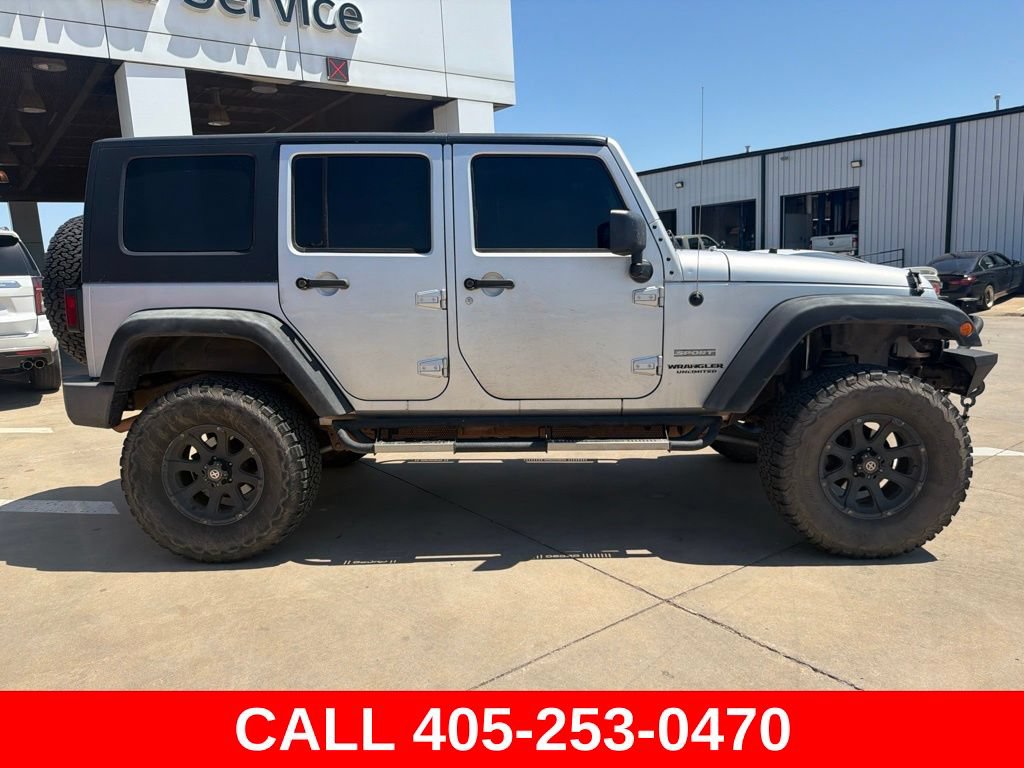 Used 2010 Jeep Wrangler Unlimited Sport AWD/4WD image 2