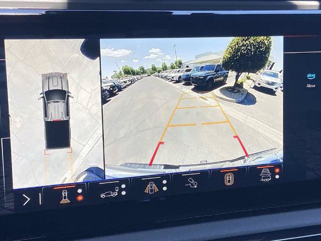Used 2025 GMC Sierra 2500 AT4 w/ Technology Package AWD/4WD image 11