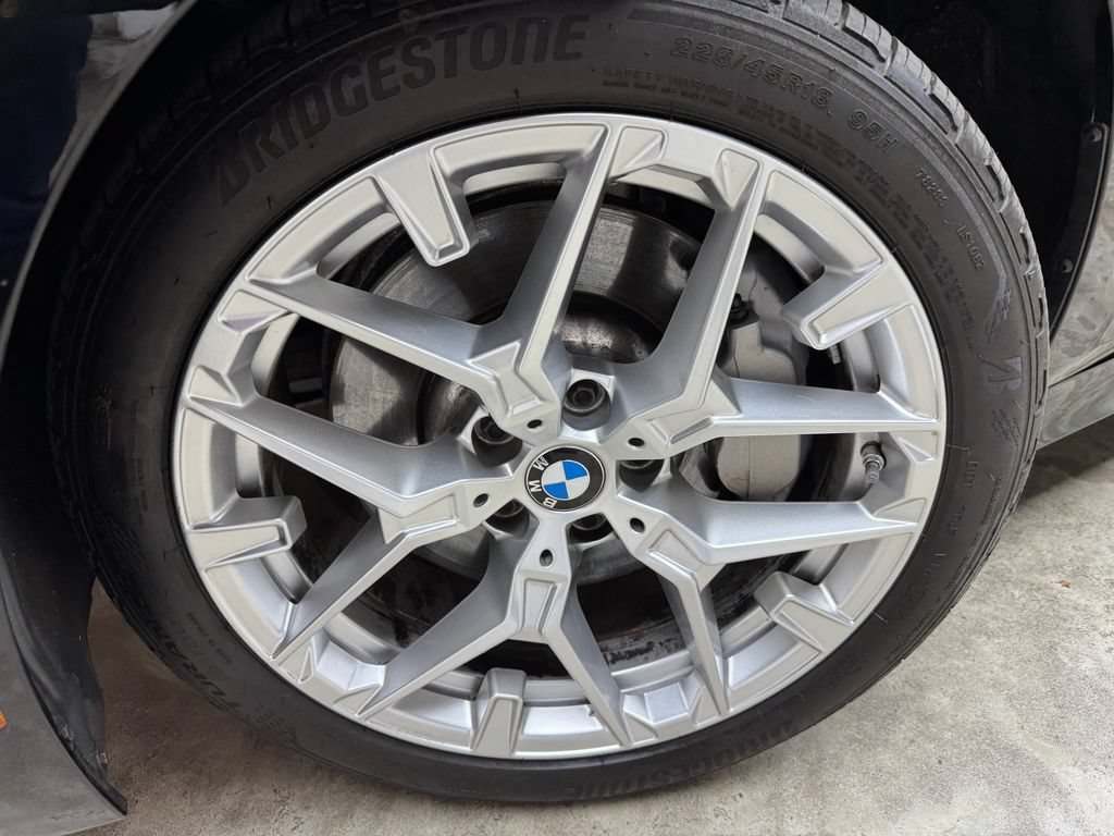 Certified 2025 BMW 330i xDrive Sedan w/ Premium Package AWD/4WD image 31