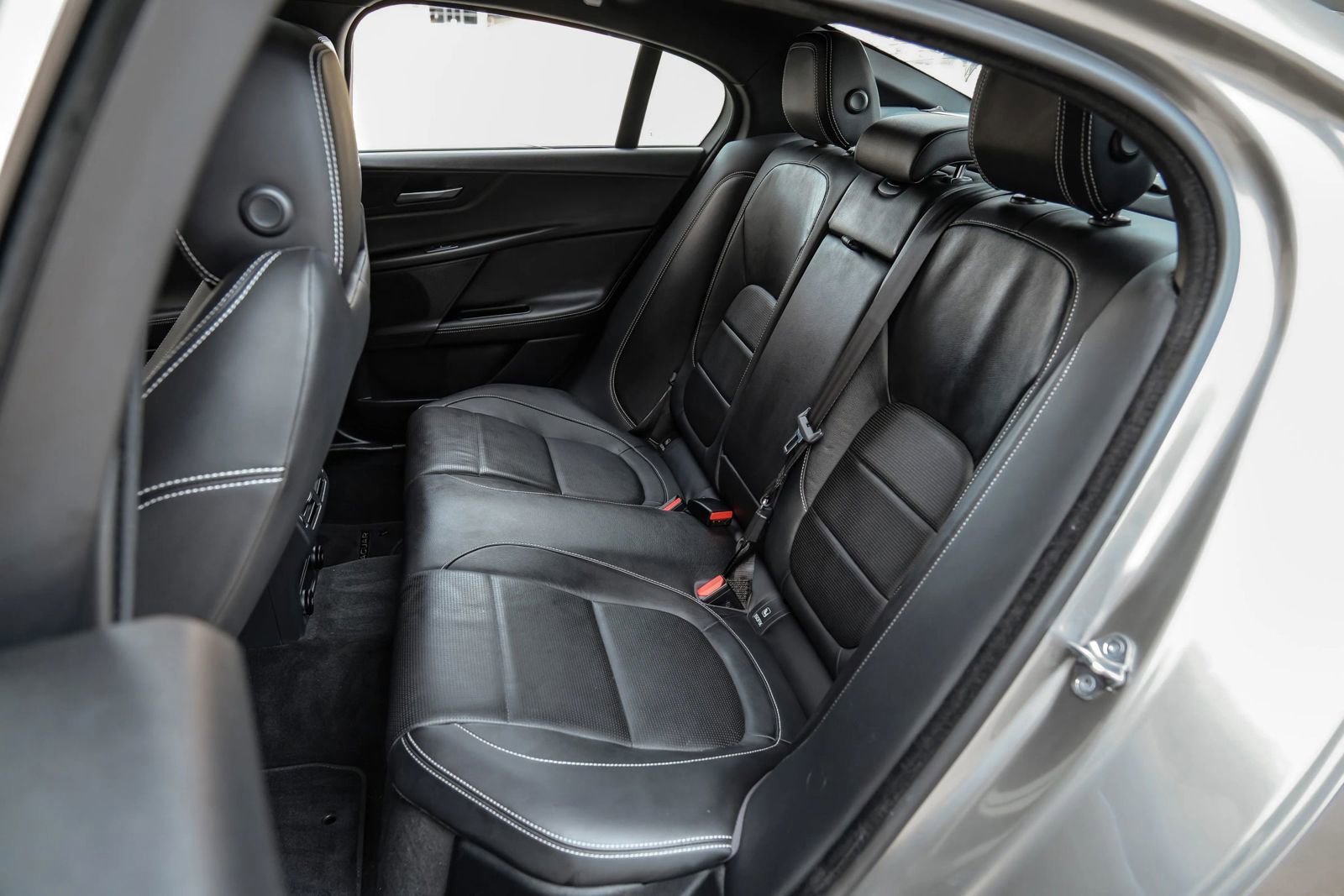 Used 2019 Jaguar XE S image 49