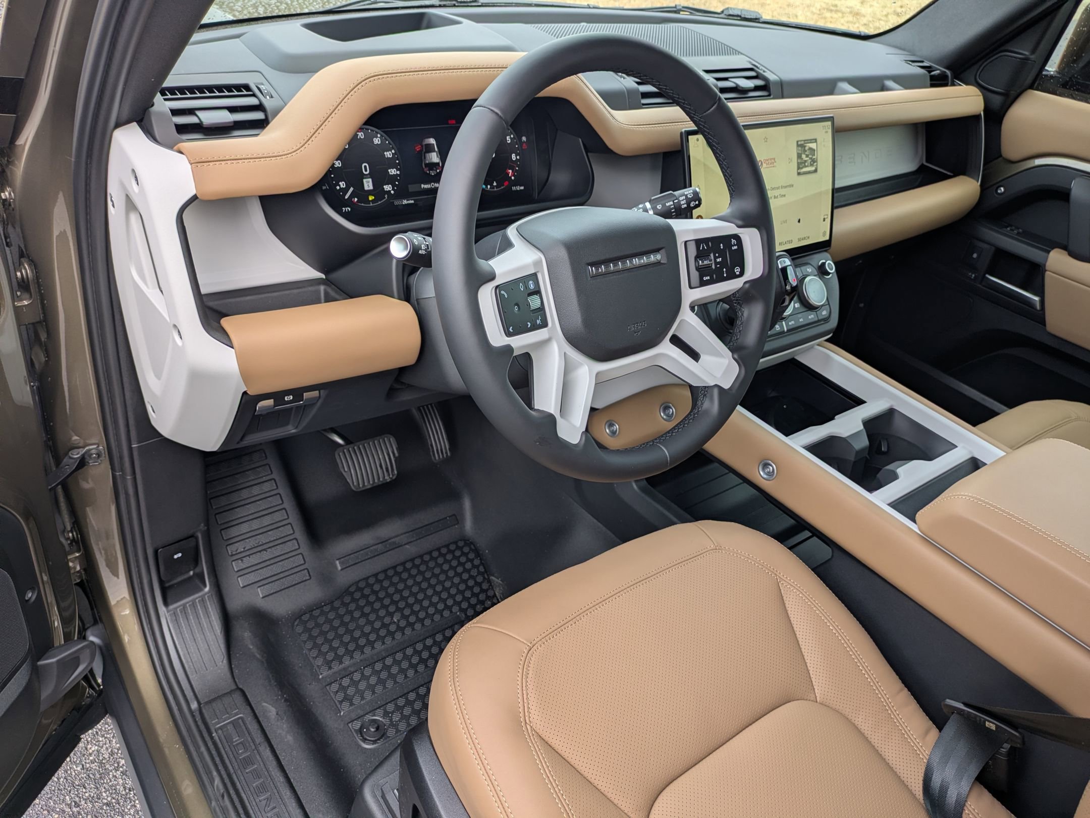 New 2026 Land Rover Defender 110 X-Dynamic SE image 9